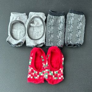 Tucketts yoga/Pilates grip socks - 3 pair